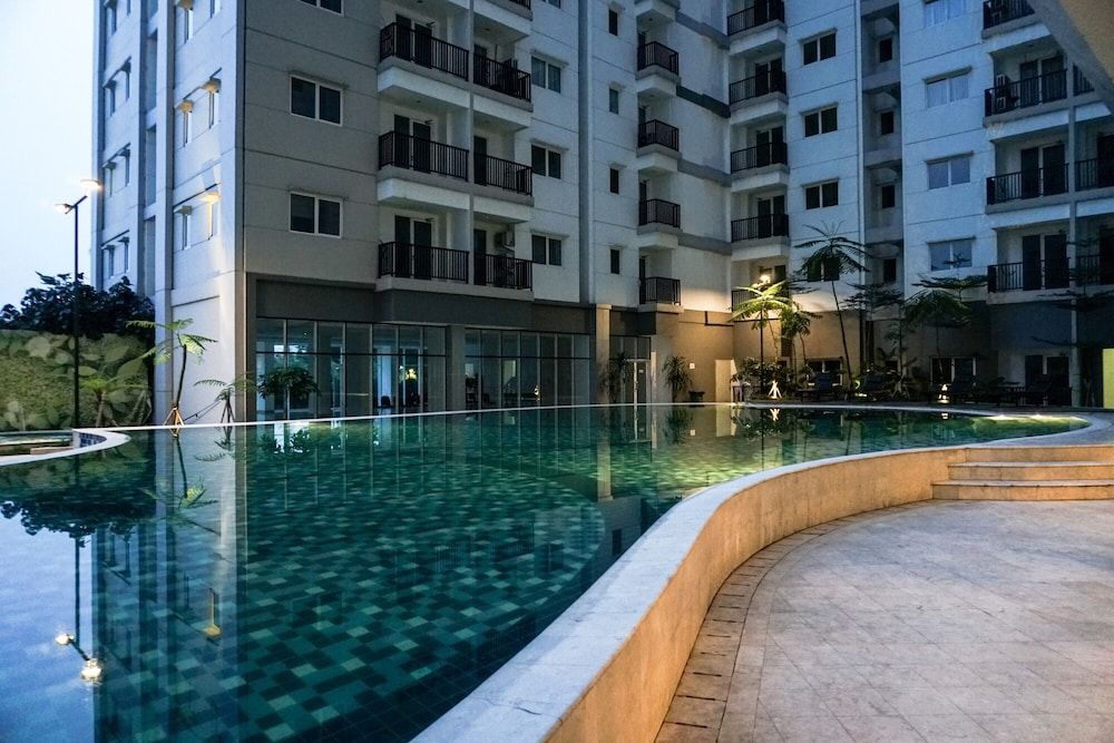 undefined Comfy Apartment At 2Br Signature Park Grande 2