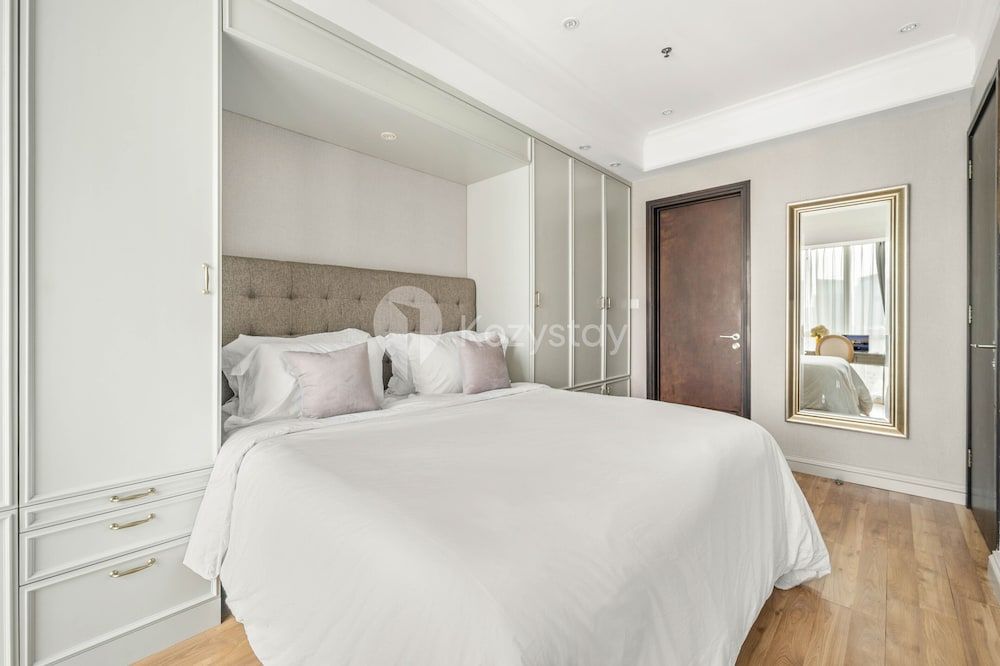 undefined LYON by Kozystay 9