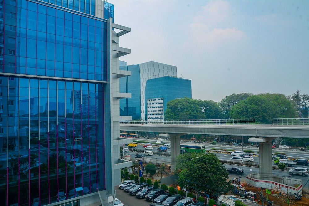 undefined Cozy Studio With City View Signature Park Grande Apartment 2