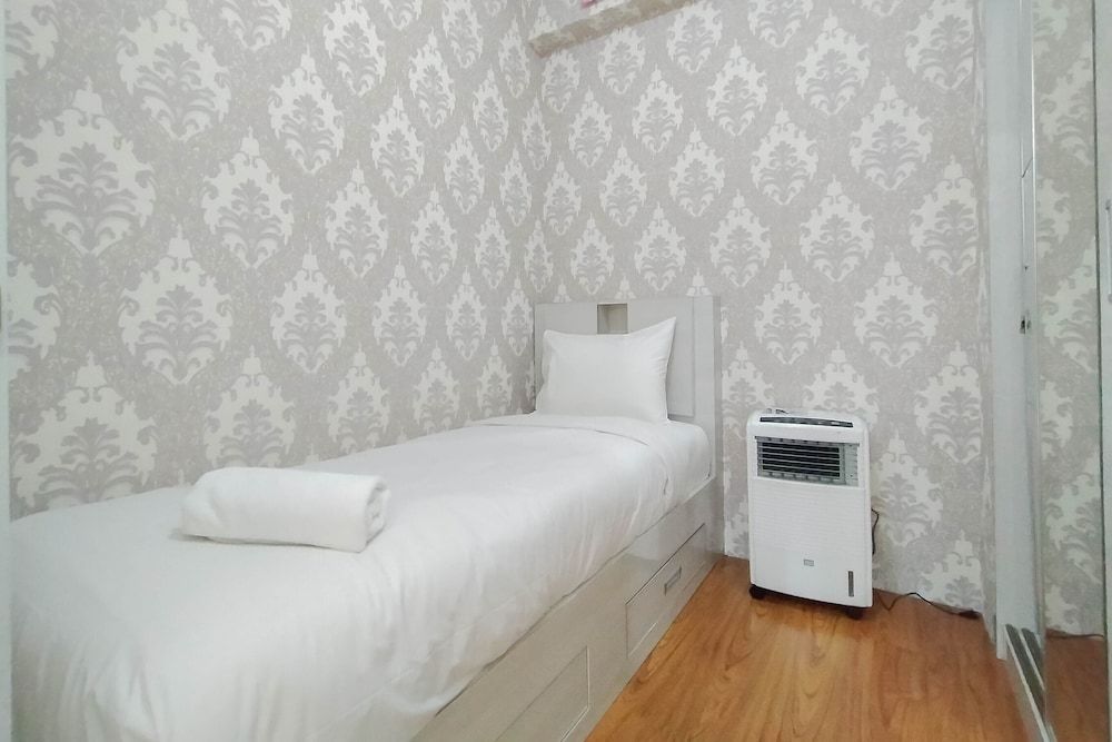 undefined Nice And Cozy 2Br At Green Pramuka City Apartment 6