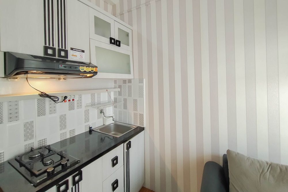 undefined Nice And Cozy 2Br At Green Pramuka City Apartment 8