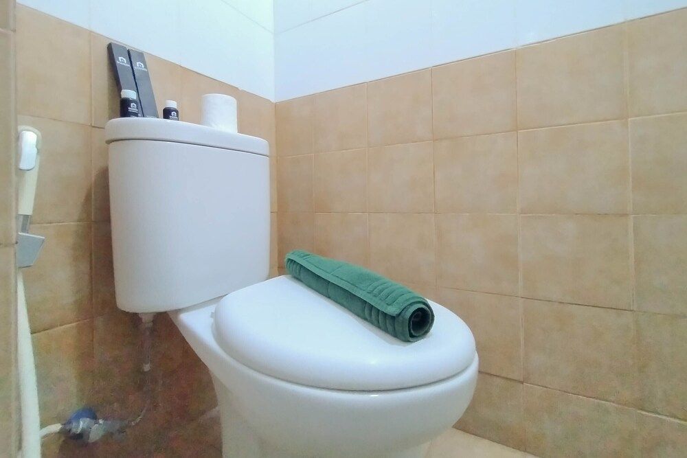 undefined Nice And Cozy 2Br At Green Pramuka City Apartment 10