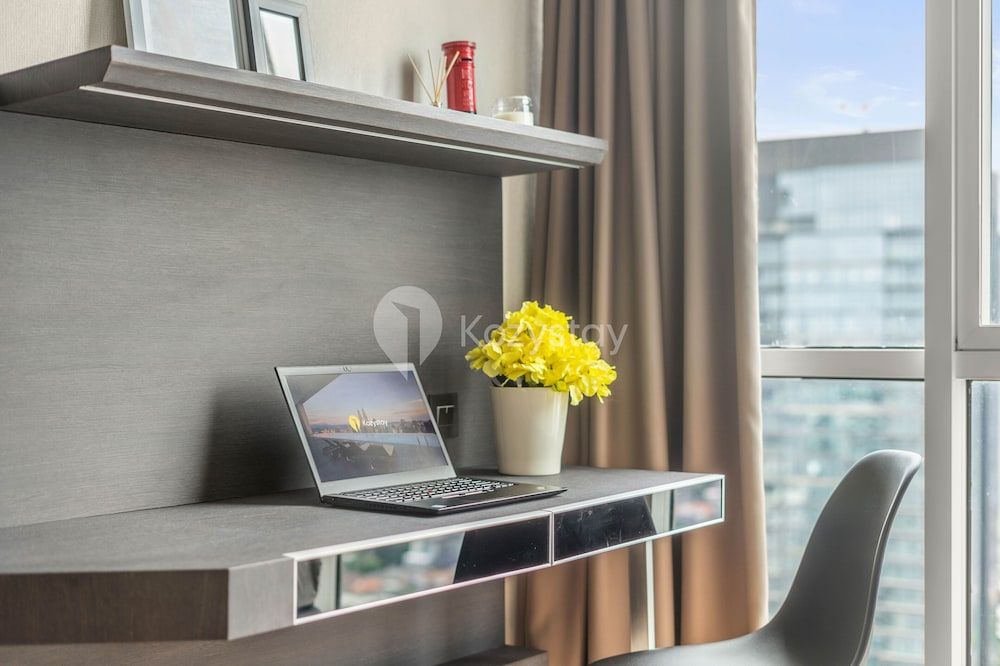 undefined LONDON by Kozystay 8