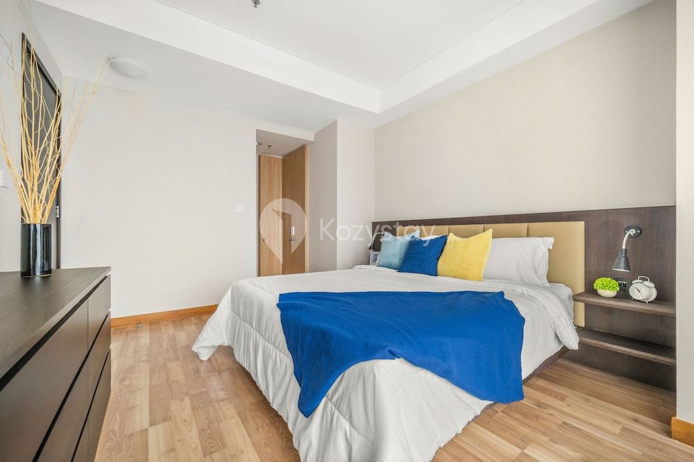 undefined LONDON by Kozystay 6