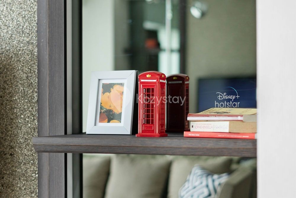 LONDON by Kozystay Apartment, 2 Bedrooms, City View 12