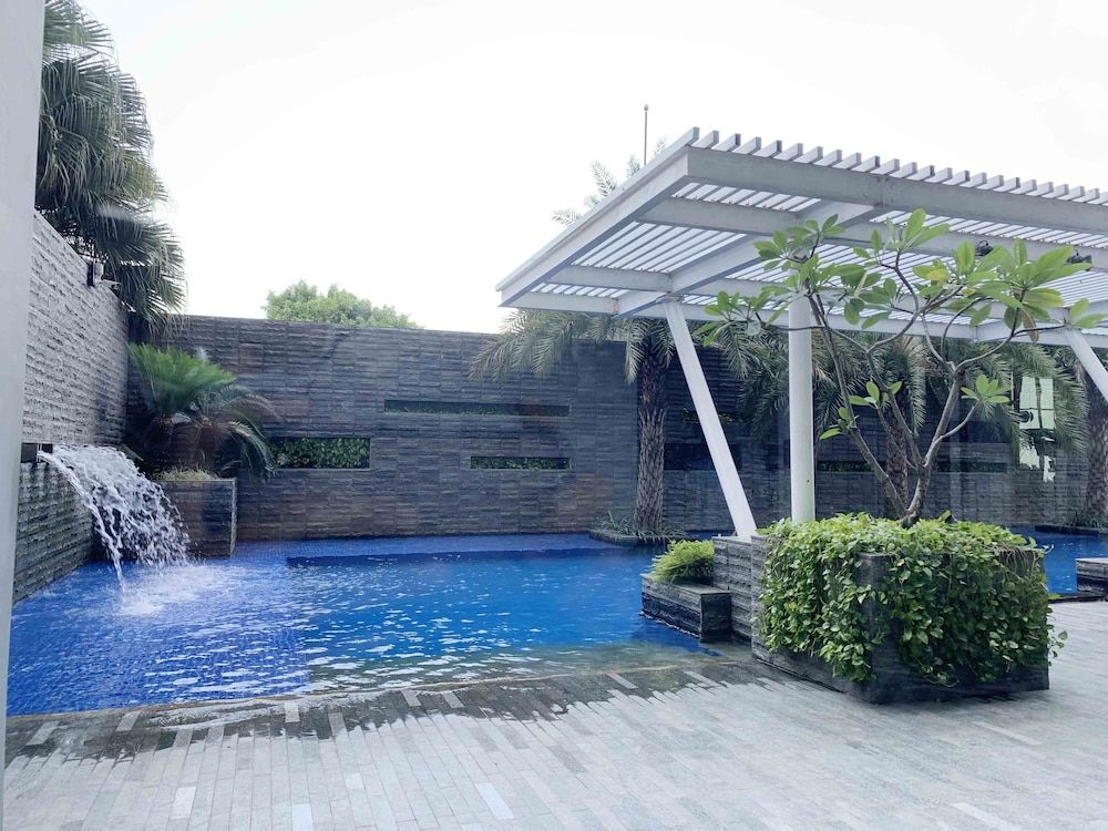 undefined Stunning And Strategic 1Br Loft At Neo Soho Apartment 2