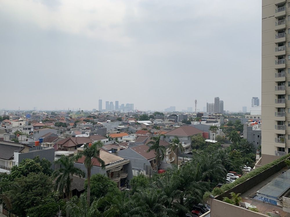 undefined Comfort Living 2Br At Belmont Residence Puri Apartment 2