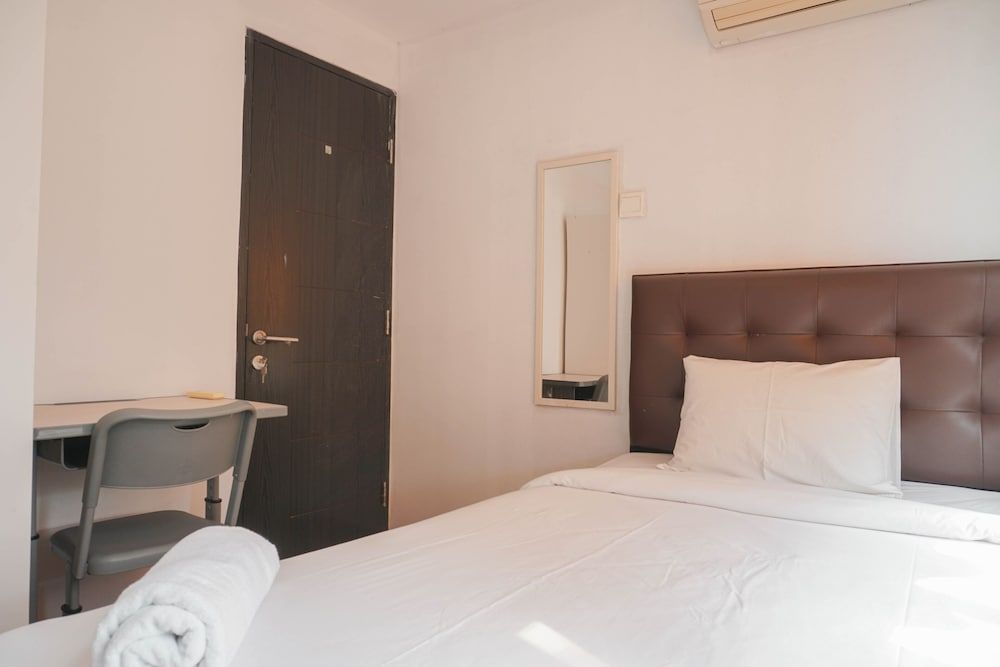 undefined Comfort Living 2Br At Belmont Residence Puri Apartment 6