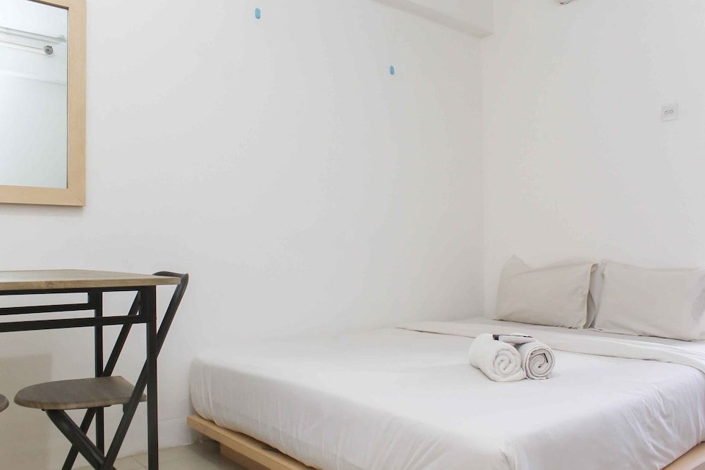 undefined Simple and Cozy Living Studio Room at Bassura City Apartment 6