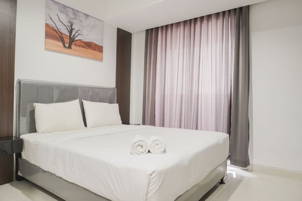 undefined Nice And Comfort Studio At West Vista Apartment