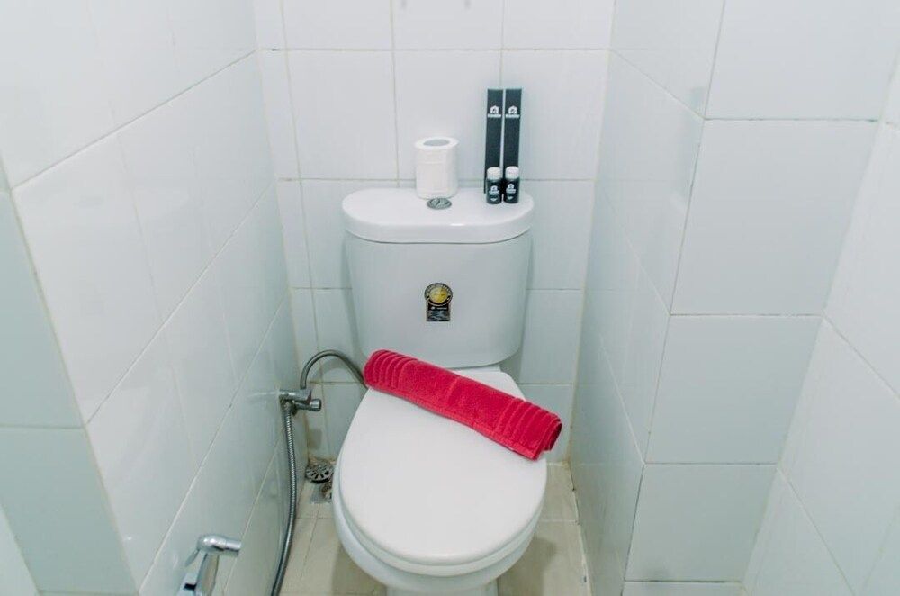 undefined Comfort Living 1Br With Extra Room Apartment At Mt Haryono Residence 10