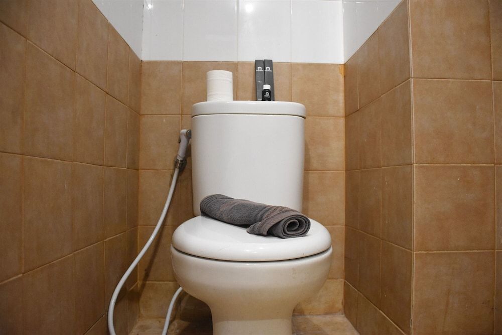 undefined Best Deal and Comfort Big Studio at Green Pramuka City Apartment 8