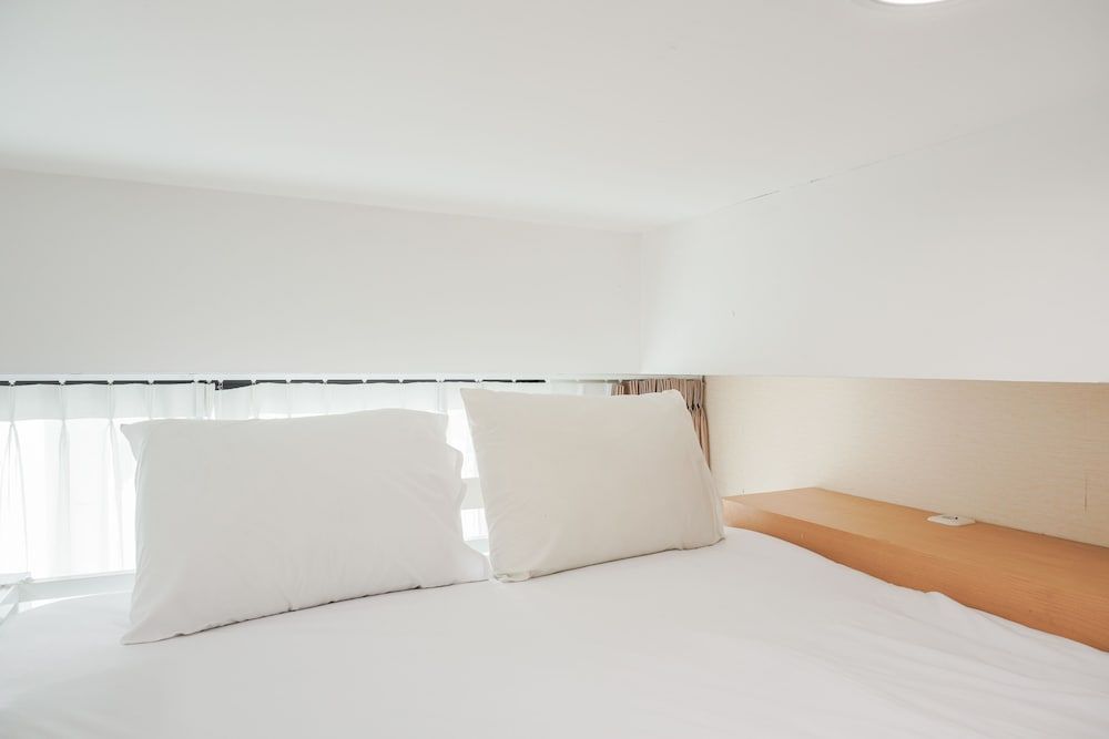 undefined Fancy and Nice Studio Room Apartment at Nine Residence 4