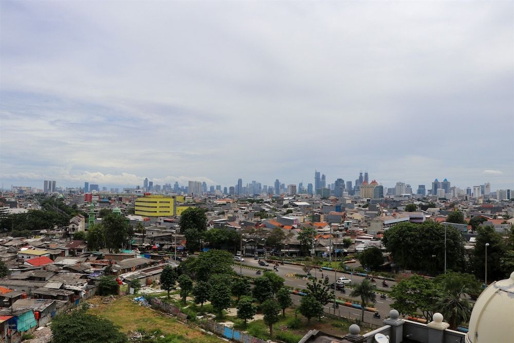 undefined Lavish 3BR Residence at Grand Palace Kemayoran 5