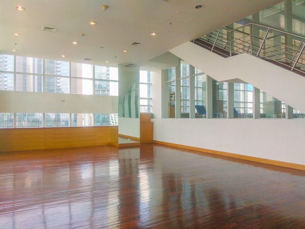 undefined New Furnished And Comfortable 2Br At The Mayflower Apartment 9