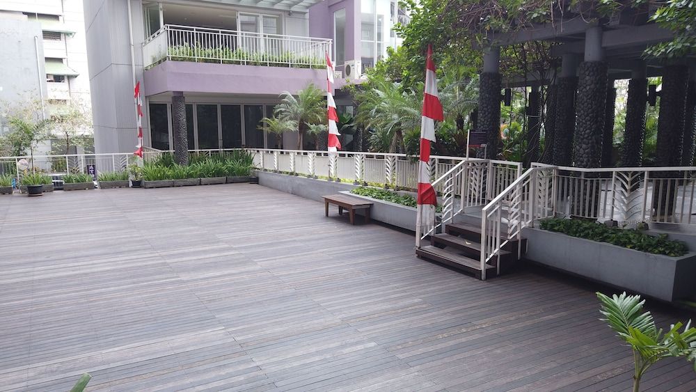 undefined Elegant 3BR + 1 Apartment with Private Lift & 80 mbps internet at The Lavande Residence 3