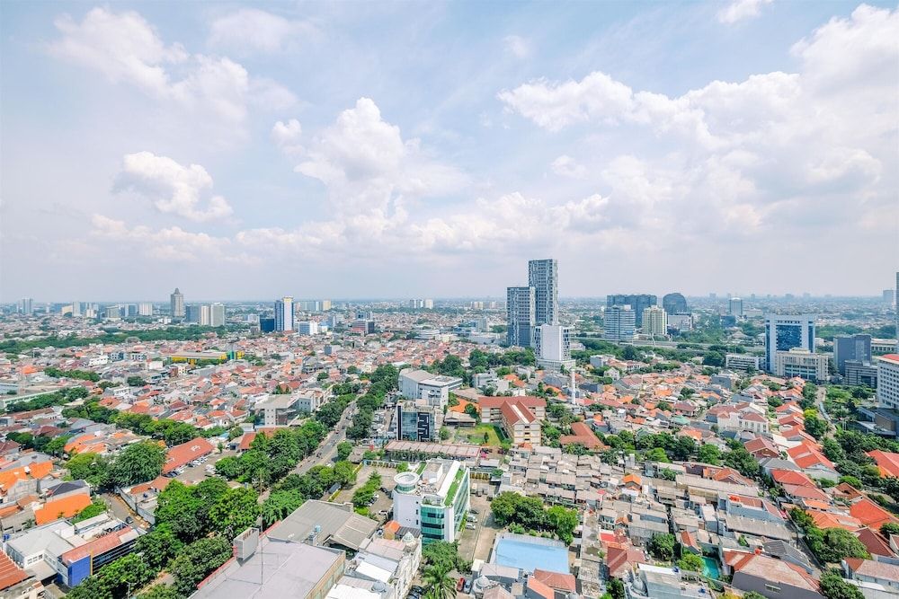 undefined Elegant 3BR + 1 Apartment with Private Lift & 80 mbps internet at The Lavande Residence 7