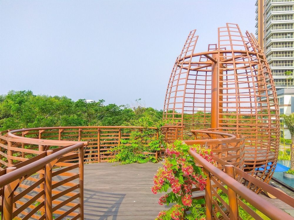 undefined Stunning And Strategic 2Br Gold Coast Apartment Near Pik 7