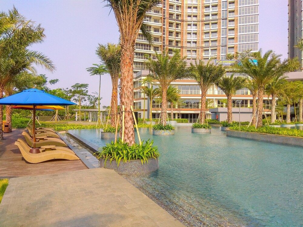 undefined Stunning And Strategic 2Br Gold Coast Apartment Near Pik 10