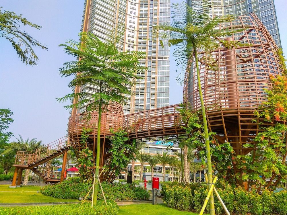 undefined Stunning And Strategic 2Br Gold Coast Apartment Near Pik 5