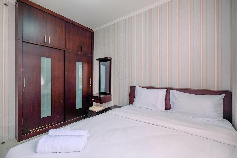 undefined Comfortable 2BR Apartment at Sudirman Park 4