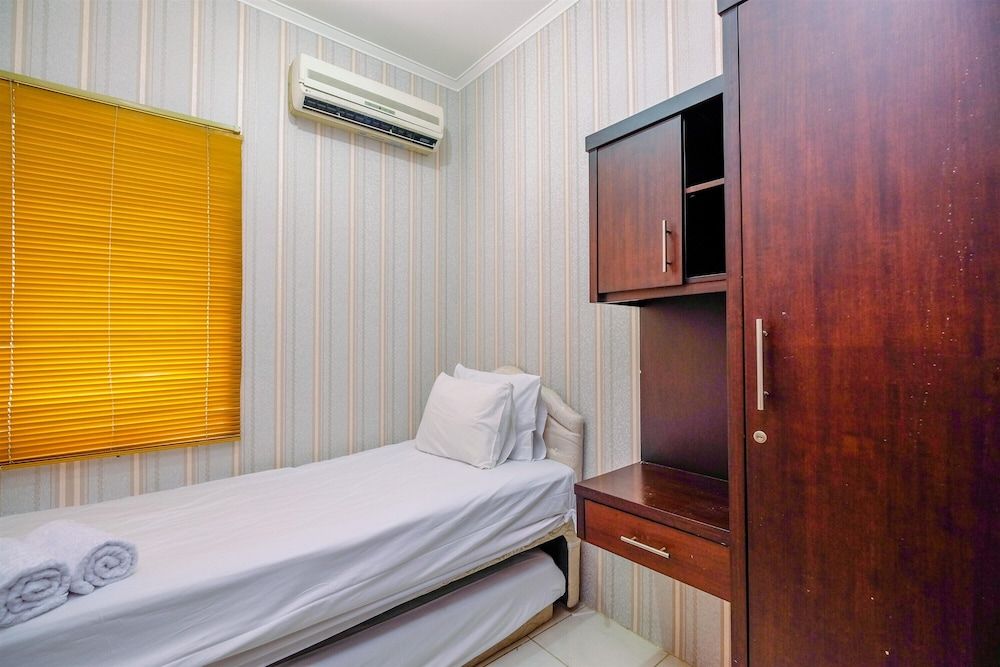 undefined Comfortable 2BR Apartment at Sudirman Park 5