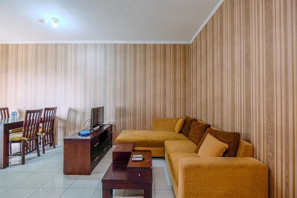 undefined Comfortable 2BR Apartment at Sudirman Park 9