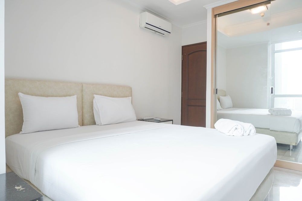 undefined Comfort And Minimalist 3Br Apartment At Bellagio Residence 5