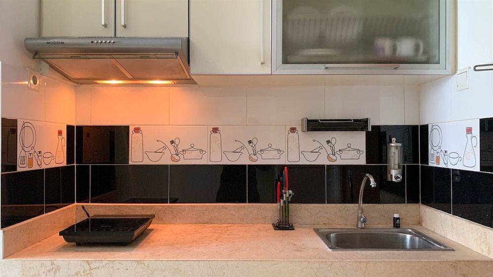 undefined Cozy And Comfort 1Br At Mt Haryono Square Apartment 7