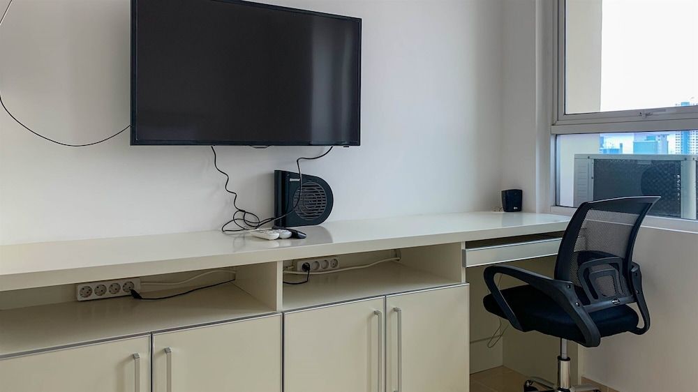 undefined Cozy And Comfort 1Br At Mt Haryono Square Apartment 8