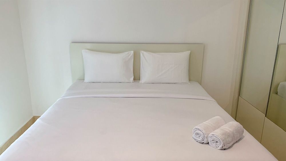 undefined Cozy And Comfort 1Br At Mt Haryono Square Apartment 4