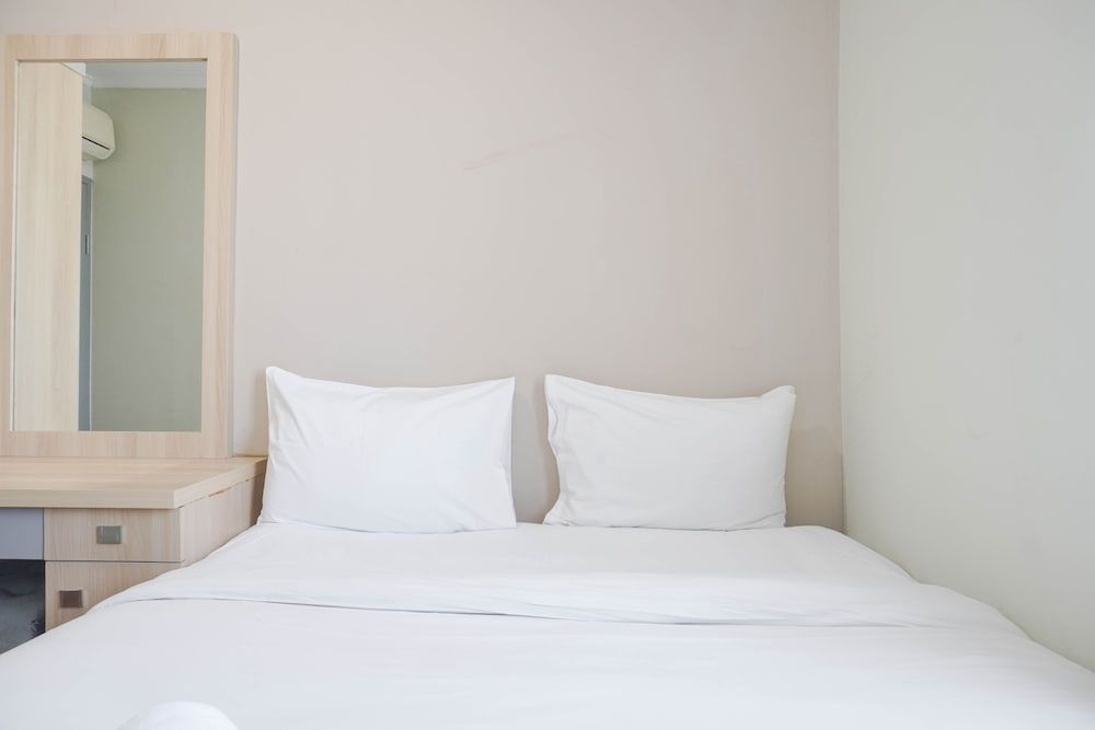 undefined Comfort And Minimalist 2Br At Gajah Mada Mediterania Apartment 7