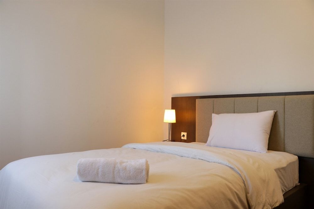 undefined Elegant And Spacious 2Br At Apartment Simprug Park Residences 9