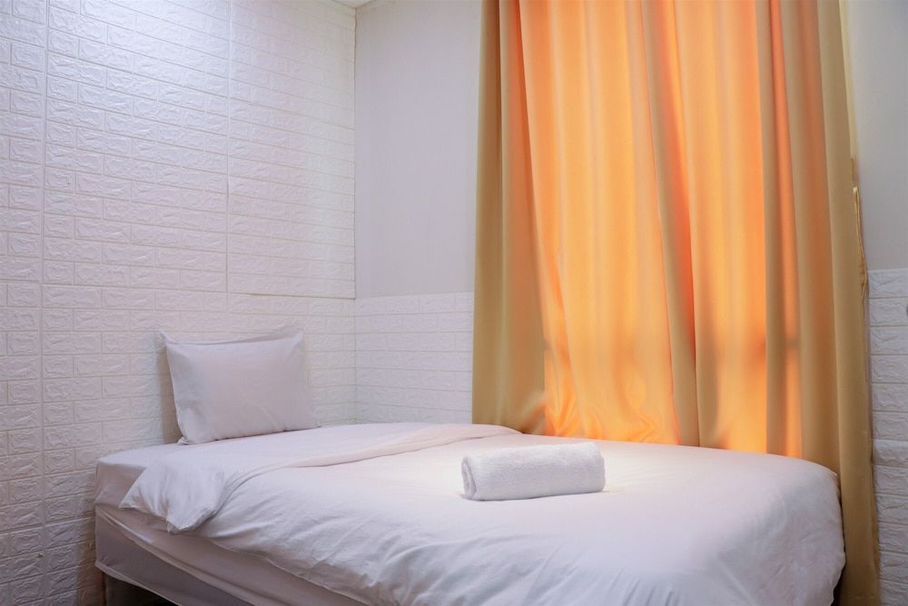 undefined Nice And Comfort 2Br Apartment At Elpis Residence 7