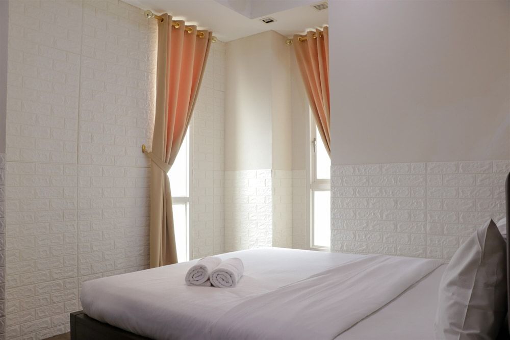 undefined Nice And Comfort 2Br Apartment At Elpis Residence 2