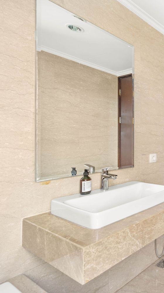 CANARY by Kozystay Apartment, 1 Bedroom, City View 11