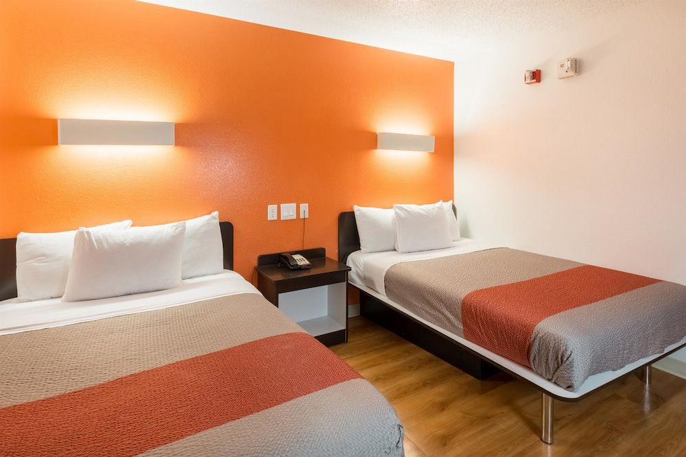 Standard Room, 2 Double Beds, Non Smoking