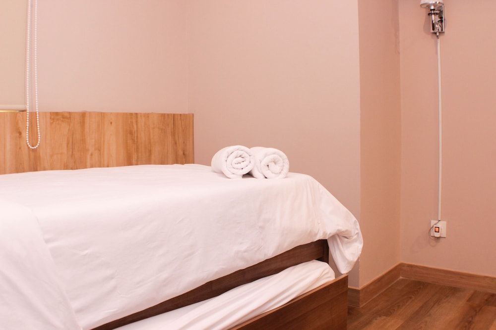 undefined Elegant And Comfy 2Br At Holland Village Jakarta Apartment 3