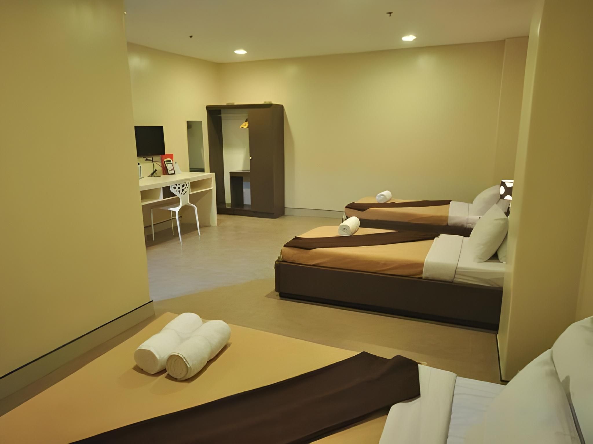 Family Room (4 Adults)