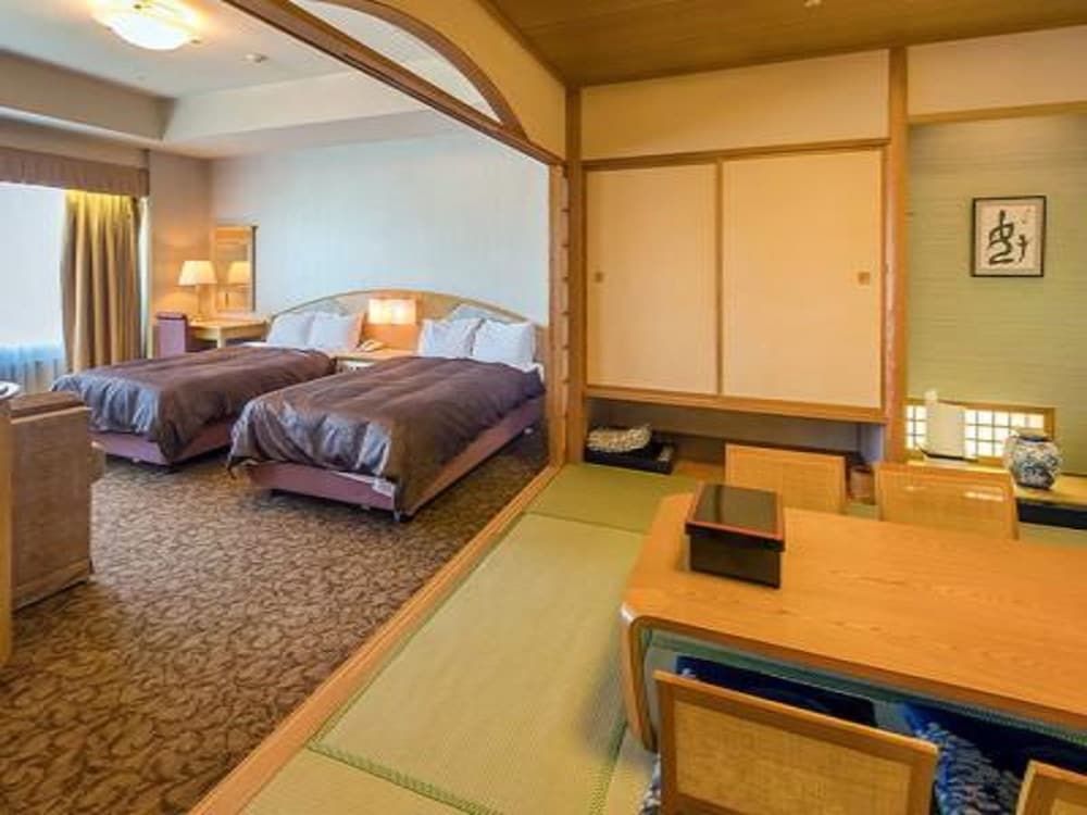 [Suite Japanese-Western Style Room] Non-Smoking