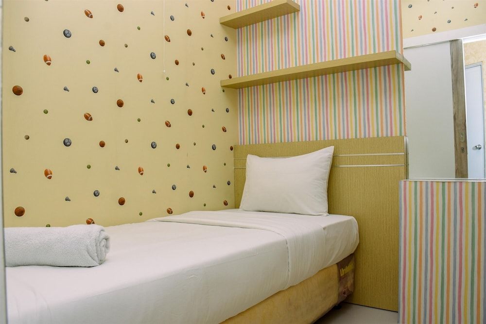 undefined Comfortable And Strategic 2Br At Green Pramuka City Apartment 4