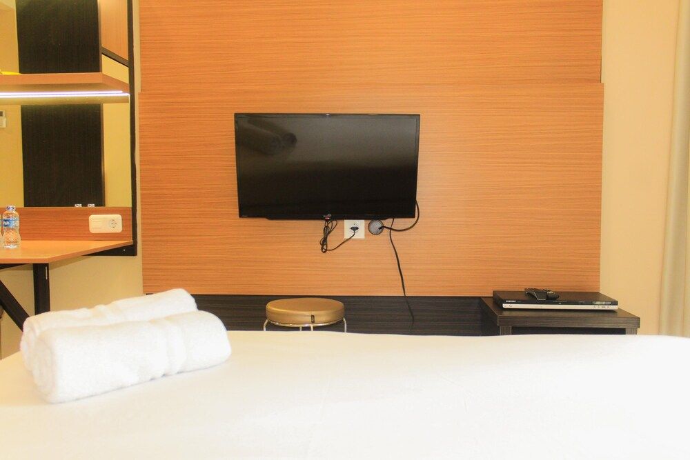 undefined Warm Cozy Studio Room Signature Park Grande Apartment 7