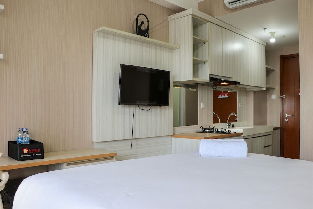 undefined Well Furnished Studio Room At Signature Park Grande Apartment 5