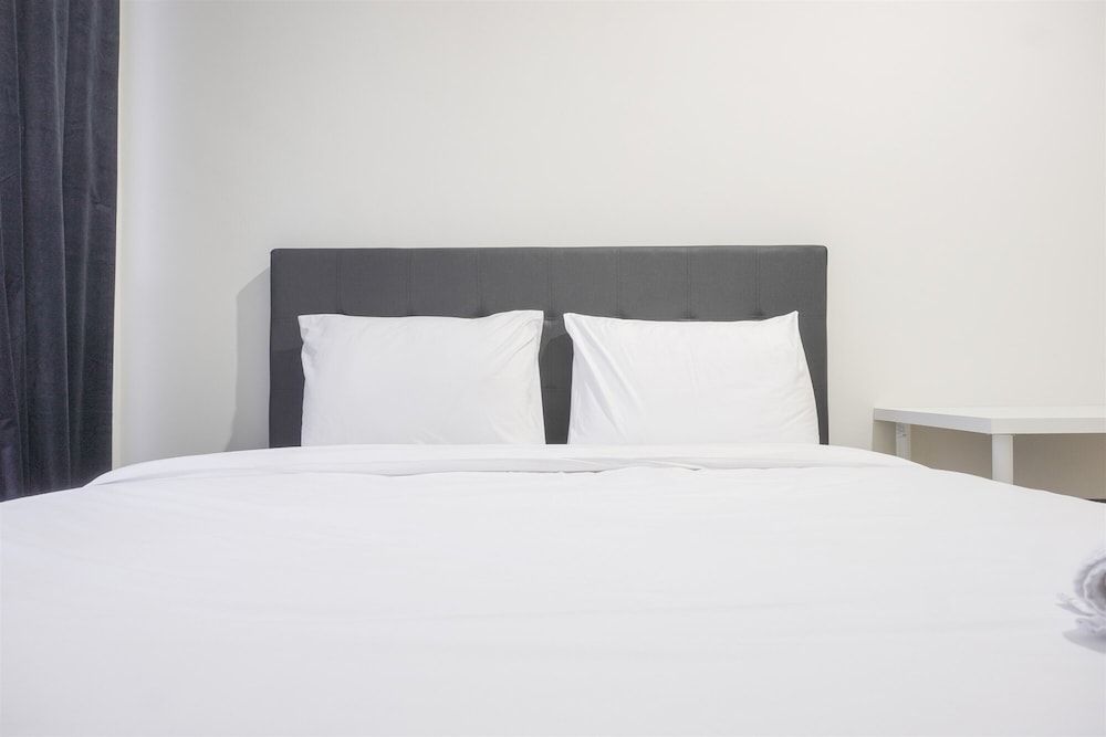 undefined Fancy And Comfort 1Br At Gold Coast Apartment 9