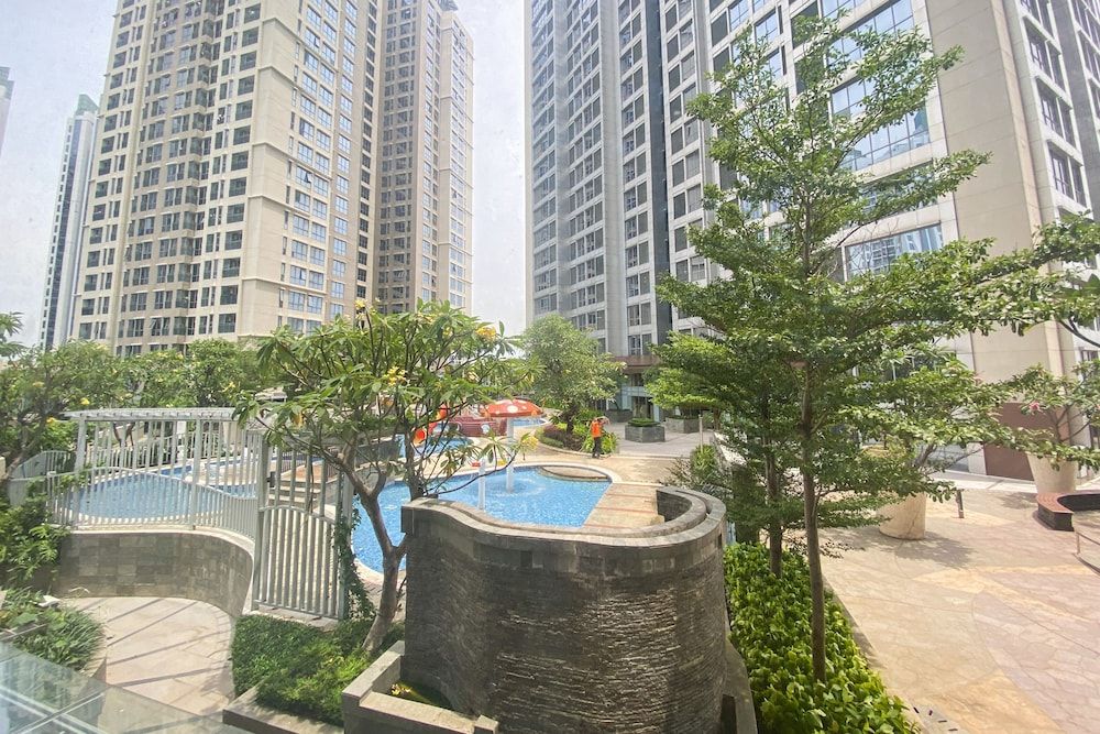 undefined Elegant And Comfort 2Br Apartment At The Mansion Kemayoran 2