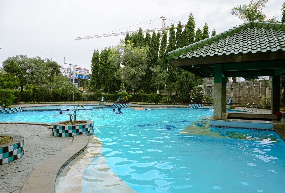 undefined Minimalist And Homey 1Br At Puri Garden Apartment 2