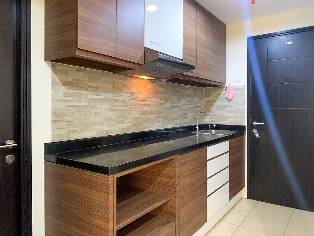 undefined Warm And Homey 1Br At Belmont Residence Puri Apartment 10