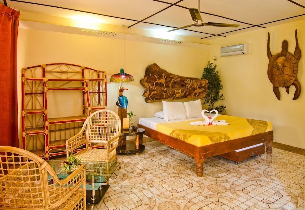 Deep Forest Garden Hotel Junior Family Room 2