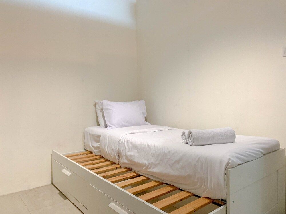 undefined 2Br Apartment With Queen Bed (Single Bed X2) At Gp Plaza 6