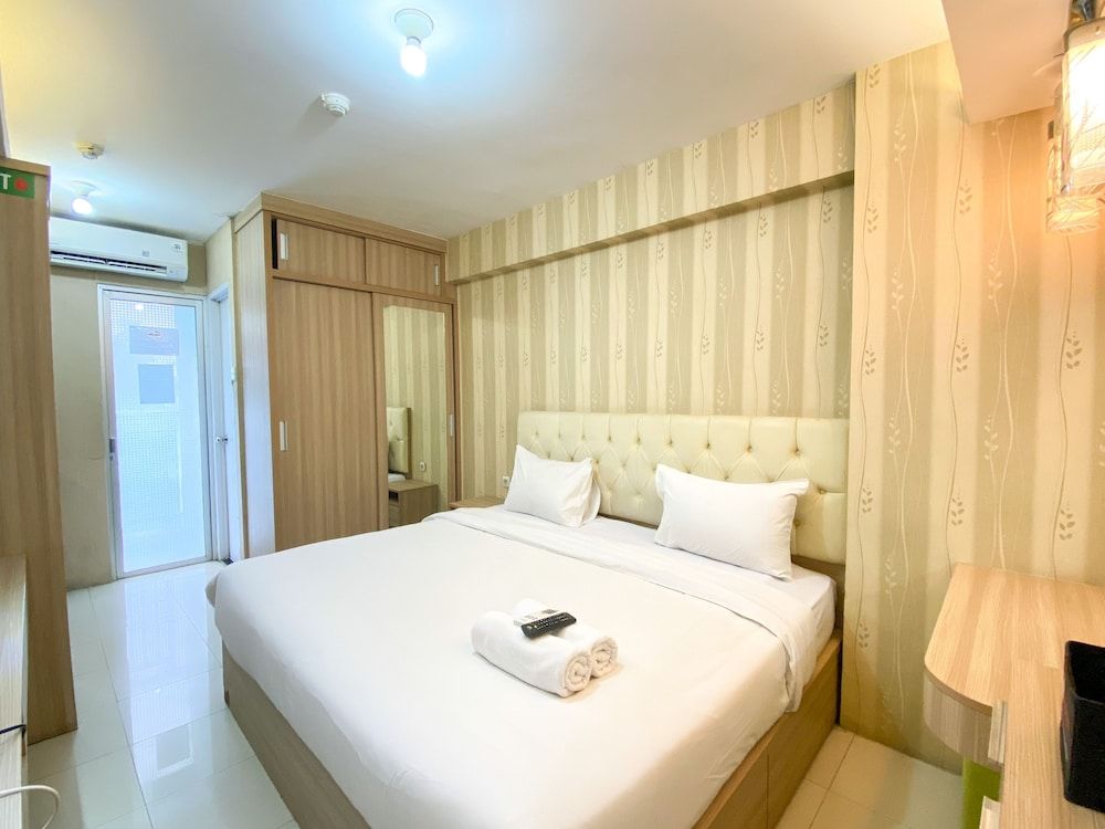 Cozy And Comfy Studio At Bassura City Apartment